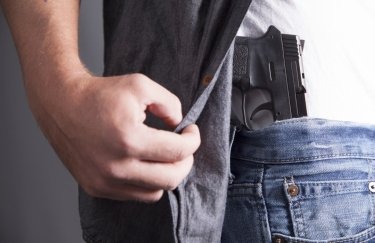 Депутаты снова предлагают легализовать огнестрельное оружие. Фото: Depositphotos