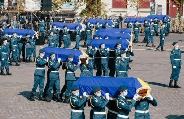 Похороны погибших в результате авиакатастрофы. Фото: Харьковская ОГА