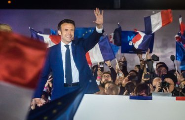 Макрон офіційно зайняв посаду президента Франції на п'ять років