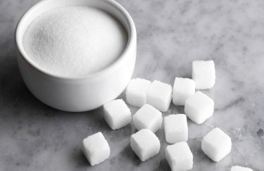 Экспорт украинского сахара упал в два раза