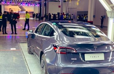 Произведенная в Китае Tesla Model 3