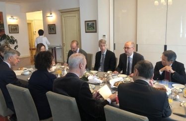 Встреча послов G7 c миссией МВФ в Киеве. Фото: twitter.com/G7AmbReformUA