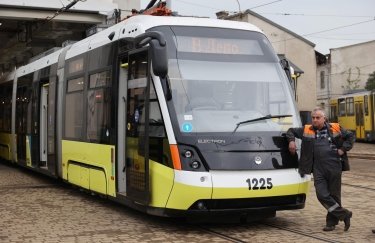 У Львові випустили на лінію останній з 10 трамваїв, придбаних за кредит від ЄІБ
