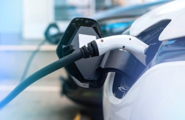 Сколько стоит зарядить электромобиль в апреле 2025 года