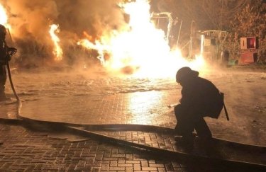 На АЗС WOG под Харьковом взорвался резервуар с газом: сгорели две фуры (ФОТО, ОБНОВЛЕНО)