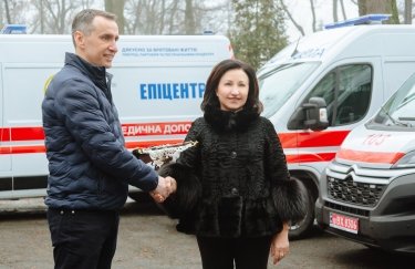Епіцентр  передав МОЗ чергову партію з десяти автомобілів швидкої допомоги