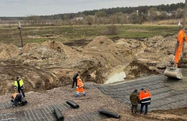 В Ирпень прокладывают водопровод из Киева (ВИДЕО)