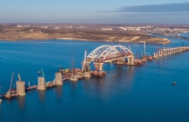 Оккупанты завершили сооружение пролетов Керченского моста