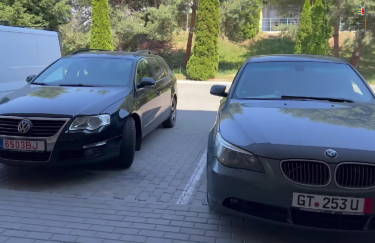 Фото: скриншот видео с Facebook-страницы Виктора Микиты На въезде из Венгрии образовались несколькокилометровые очереди из желающих растаможить авто - ОВА