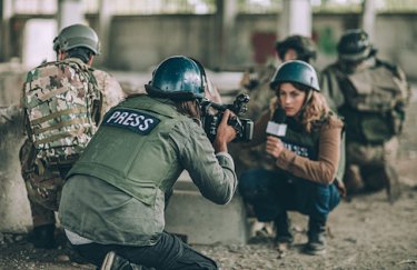 За три месяца войны РФ совершила почти 300 преступлений против СМИ в Украине