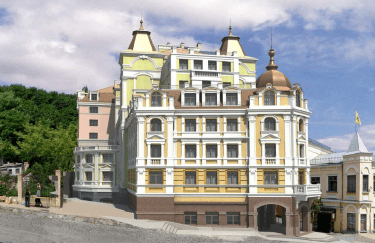 Киевсовет разрешил расторгать договор с одесским застройщиком отеля на Андреевском спуске