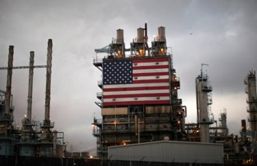 МЭА прогнозирует США статус лидера по нефтедобыче к 2023 году