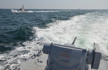 Россия открыла огонь по украинским кораблям в Керченском проливе (обновлено)