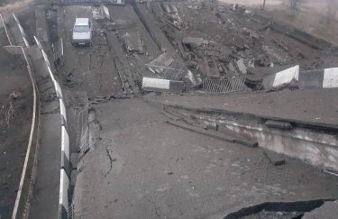 Взорвали еще один  украинский мост — Генический автомобильный мост в Крыму