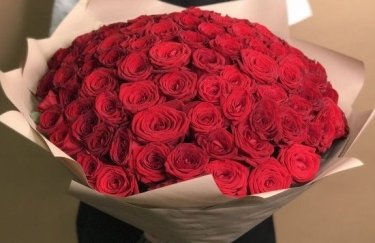 Букет из 101 розы: изысканный подарок
