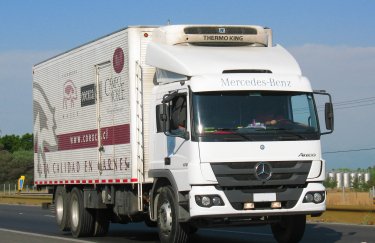 Позиції КамАЗів падають: бізнес масово переходить на європейські вантажівки, які економлять паливо