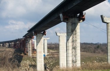 Недостроенный мост в Запорожье. Фото: "Укравтодор"