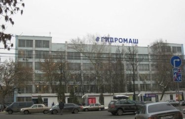 Российские оккупанты грабят заводы в Мелитополе