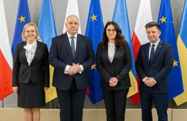 Польша поможет обеспечить поставки топлива в Украину