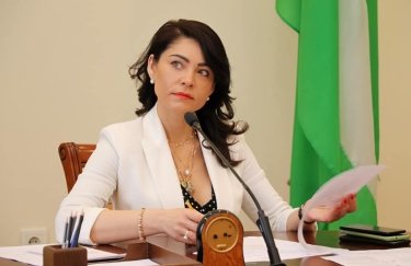 Елена Дума отвергает все обвинения против нее. Фото: Facebook Елена Дума, скандал в арма