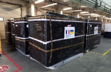 Франція відправила Чернігову та Харкову понад 40 генераторів