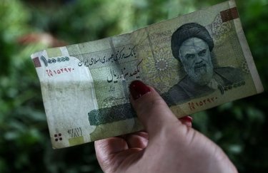 Іранська валюта впала до нового мінімуму на тлі заворушень та ізоляції