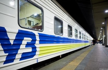 Обстріли інфраструктури викликали затримку поїздів до Сум, Харкова та Полтави