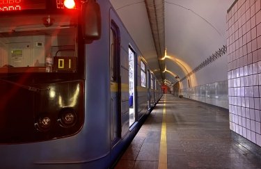 Киев, метро, вагон