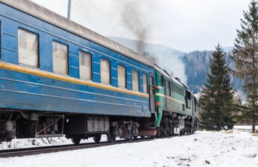 "Укрзализныця" делает все поезда с востока на запад эвакуационными