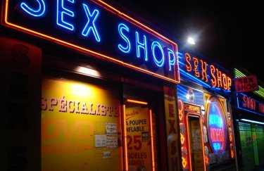 Что украинцы покупают в секс-шопах