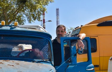 "Укрпошта" виставить на продаж понад 500 одиниць старого транспорту