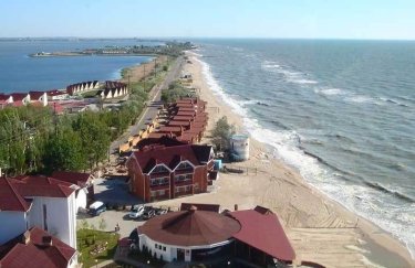 Окупанти активно готуються до курортного сезону: віджимають готелі на Азовському узбережжі