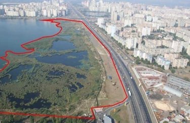 Инвестфонд Виталия Хомутынника планирует застроить киевское озеро. Местные протестуют