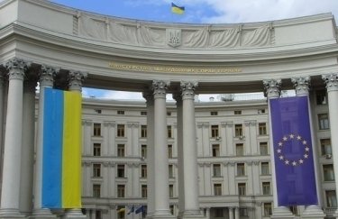 В 16 странах мира отсутствуют послы Украины