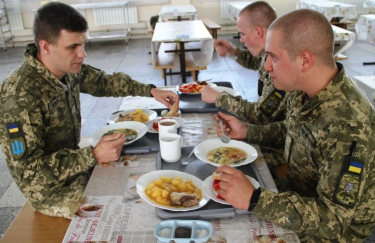 Міноборони шукає "запасних" постачальників харчування для ЗСУ