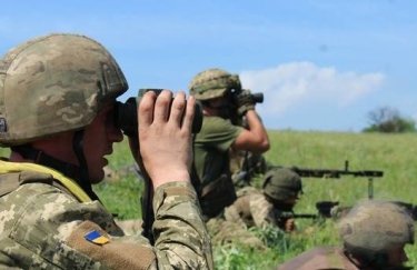 Двое бойцов ВСУ самовольно покинули часть, боевики заявили об их задержании