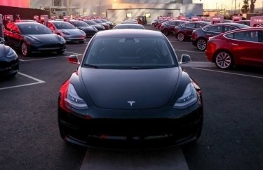 На Tesla подали в суд из-за нарушения прав конфиденциальности клиентов