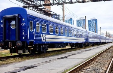 "Укрзалізниця" обрала нового постачальника послуги харчування у поїздах "Інтерсіті+"