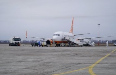 Самолет с эвакуированными из КНР украинцами в "Борисполе". Фото: ОПУ