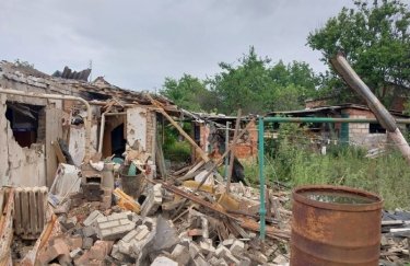 В Донецкой области оккупанты ранили четырех человек и попали в инфраструктурные объекты