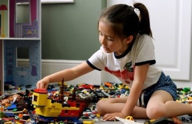Lego устраняет гендерные стереотипы в своих конструкторах,. Фото: The Guardian