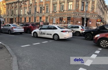 Uber возобновляет работу в Киеве