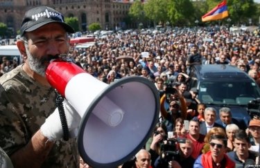 Армяне снова попробуют избрать премьера 8 мая