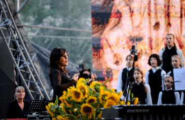 Открытие Bouquet Kyiv Stage: хор "Щедрик" и электронные треки. Фото организаторов