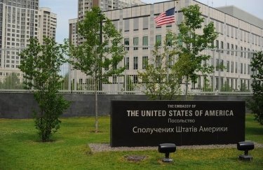 Посольство США открылось в Киеве после трехмесячного перерыва