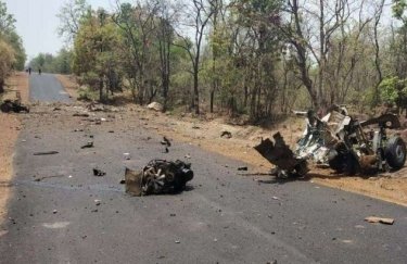 Последствия взрыва грузовика в Индии. Фото: twitter.com/timesofindia