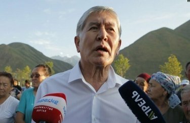 Экс-президент Кыргызстана Атамбаев сдался властям