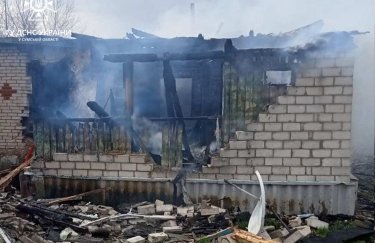 По області зафіксовано 70 "прильотів" з мінометів, артилерії, гранатометів. Фото: ДСНС Сумщина, обстрел