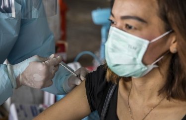 Вакцинация препаратом CoronaVac, Бангкок, Таиланд. Фото: Getty Images