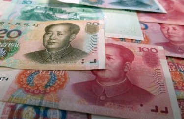 Юань ударил по рублю: крупнейшие банки Китая обрубили объем экспорта российского сырья